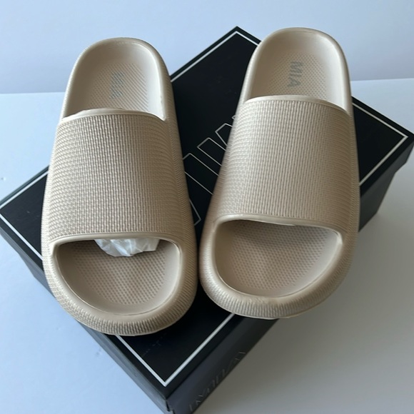 MIA Lexa size 8 new for women - Picture 1 of 7